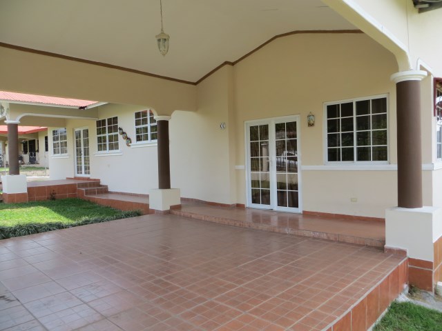 sold Nice house plus three rental units in Alto Boquete photo 4