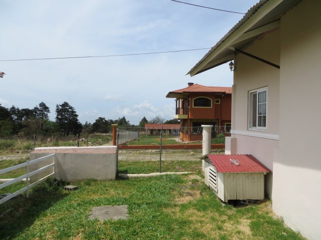 sold Nice house plus three rental units in Alto Boquete photo 5