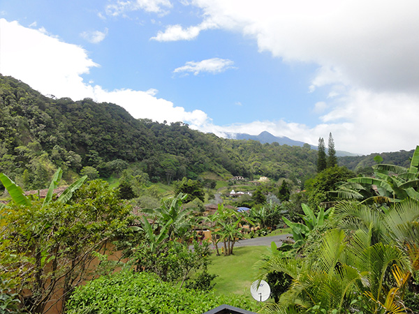Sold by Casa Solution - Valle Escondido Four Bedroom Villa Deluxe for Sale in Boquete, Panama - A Great Home, Furnishings Included photo 9
