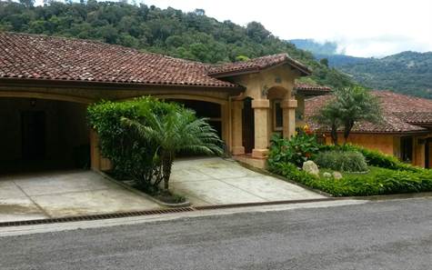 Valle Escondido golf villa for sale in Boquete, Panama photo 4