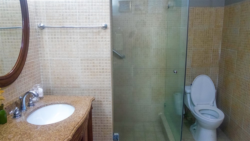 Outstanding Three Bedroom Penthouse Condominium for Sale in Valle del Rio, Downtown Boquete – River & Mountain Views photo 11