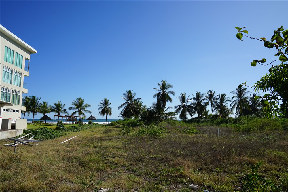 Prime Location! Beach Property in Las Lajas photo 11