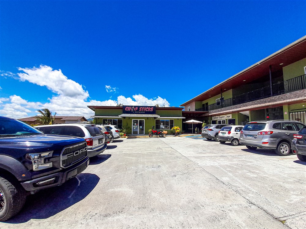 Established Commercial Building For Sale on the David-Boquete Highway in Alto Boquete, 10 Minutes to Downtown photo 4