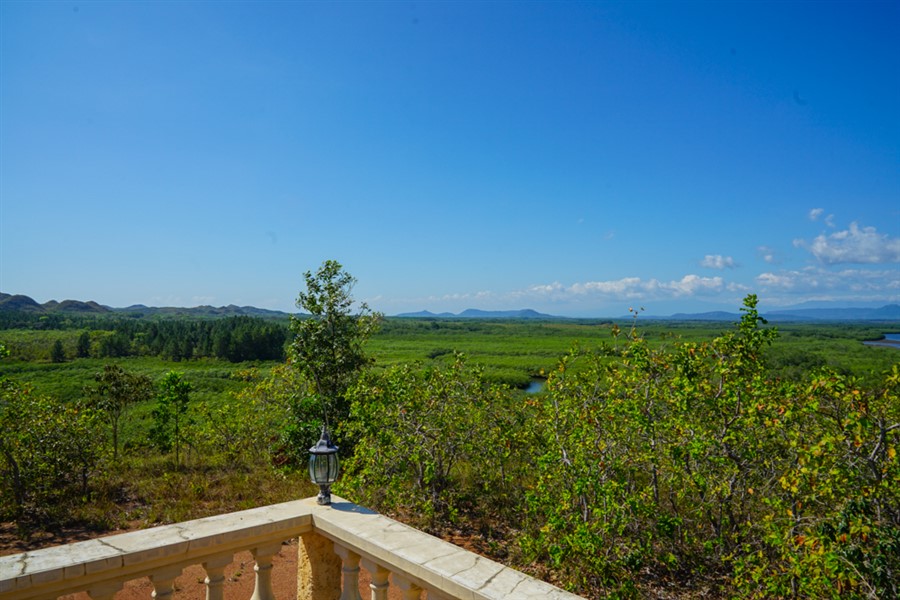 Withdrawn - Extraordinary Ocean View Estate Property of Nearly 24 Acres Consisting of Three Lots for Sale in Rincon Beach Estates, Boca Chica, Panama - Extraordinaria Propiedad con Vista al Mar en Rincón Beach Estates, Boca Chica, Panamá photo 11