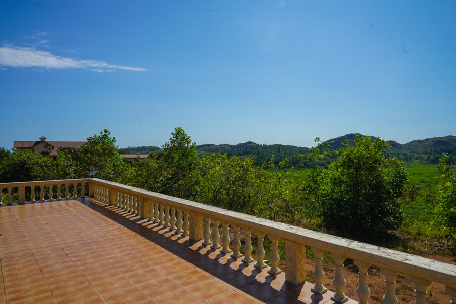 Withdrawn - Extraordinary Ocean View Estate Property of Nearly 24 Acres Consisting of Three Lots for Sale in Rincon Beach Estates, Boca Chica, Panama - Extraordinaria Propiedad con Vista al Mar en Rincón Beach Estates, Boca Chica, Panamá photo 4