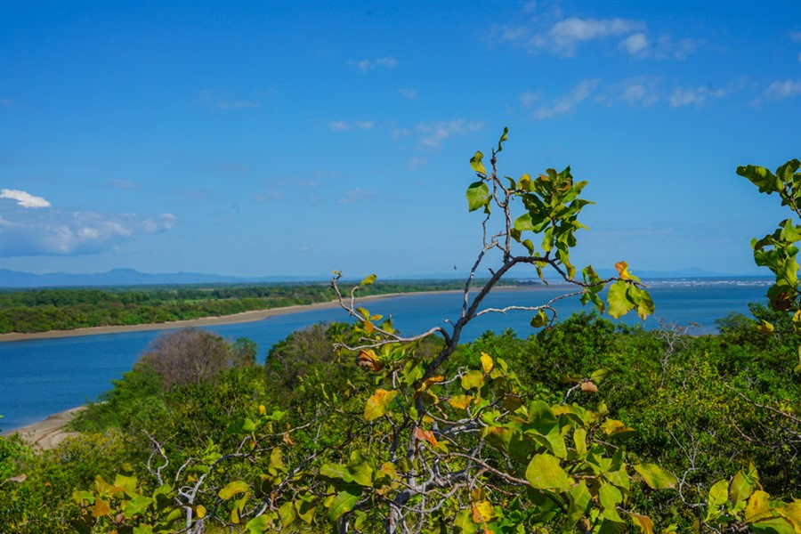 Withdrawn - Extraordinary Ocean View Estate Property of Nearly 24 Acres Consisting of Three Lots for Sale in Rincon Beach Estates, Boca Chica, Panama - Extraordinaria Propiedad con Vista al Mar en Rincón Beach Estates, Boca Chica, Panamá photo 6