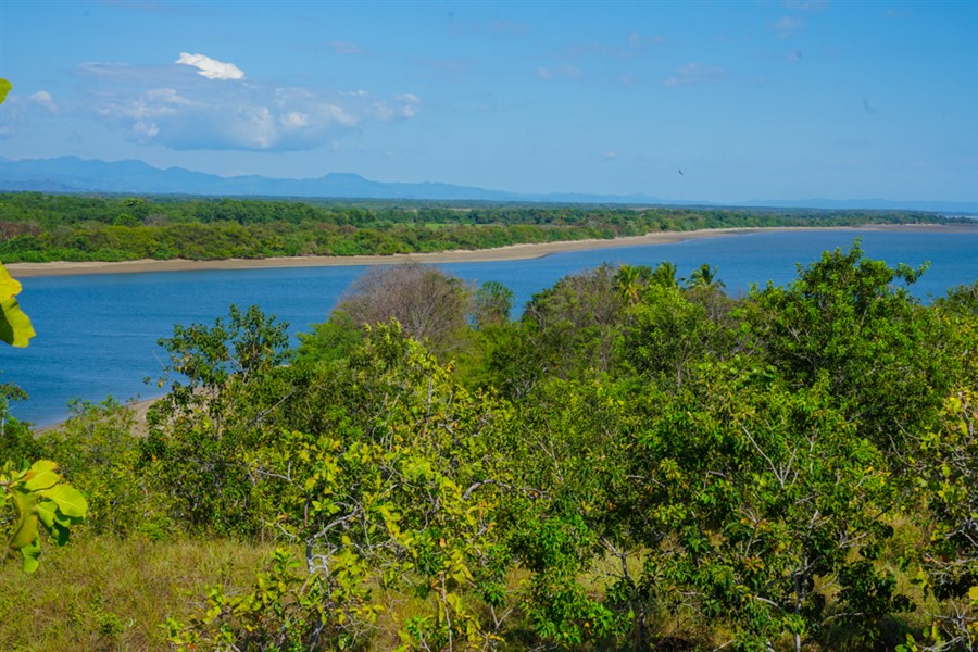 Withdrawn - Extraordinary Ocean View Estate Property of Nearly 24 Acres Consisting of Three Lots for Sale in Rincon Beach Estates, Boca Chica, Panama - Extraordinaria Propiedad con Vista al Mar en Rincón Beach Estates, Boca Chica, Panamá photo 7