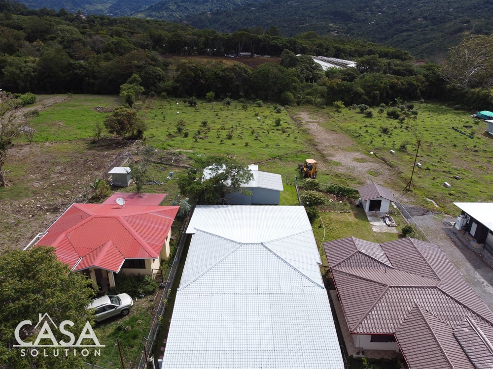 off market Leased PRICE REDUCTION! Property with 7 Individual Rentals in Volcancito, Boquete - Turnkey Furnishings Included - Generate Rental Income! photo 3