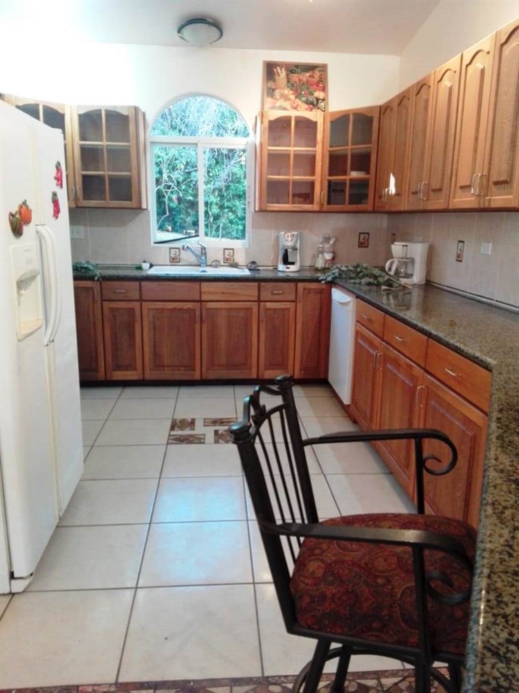 Great New Low Price! Boquete Mountain House & Guest House on Nearly 1 Hectare in Sought After El Salto - Furnishings Included photo 10