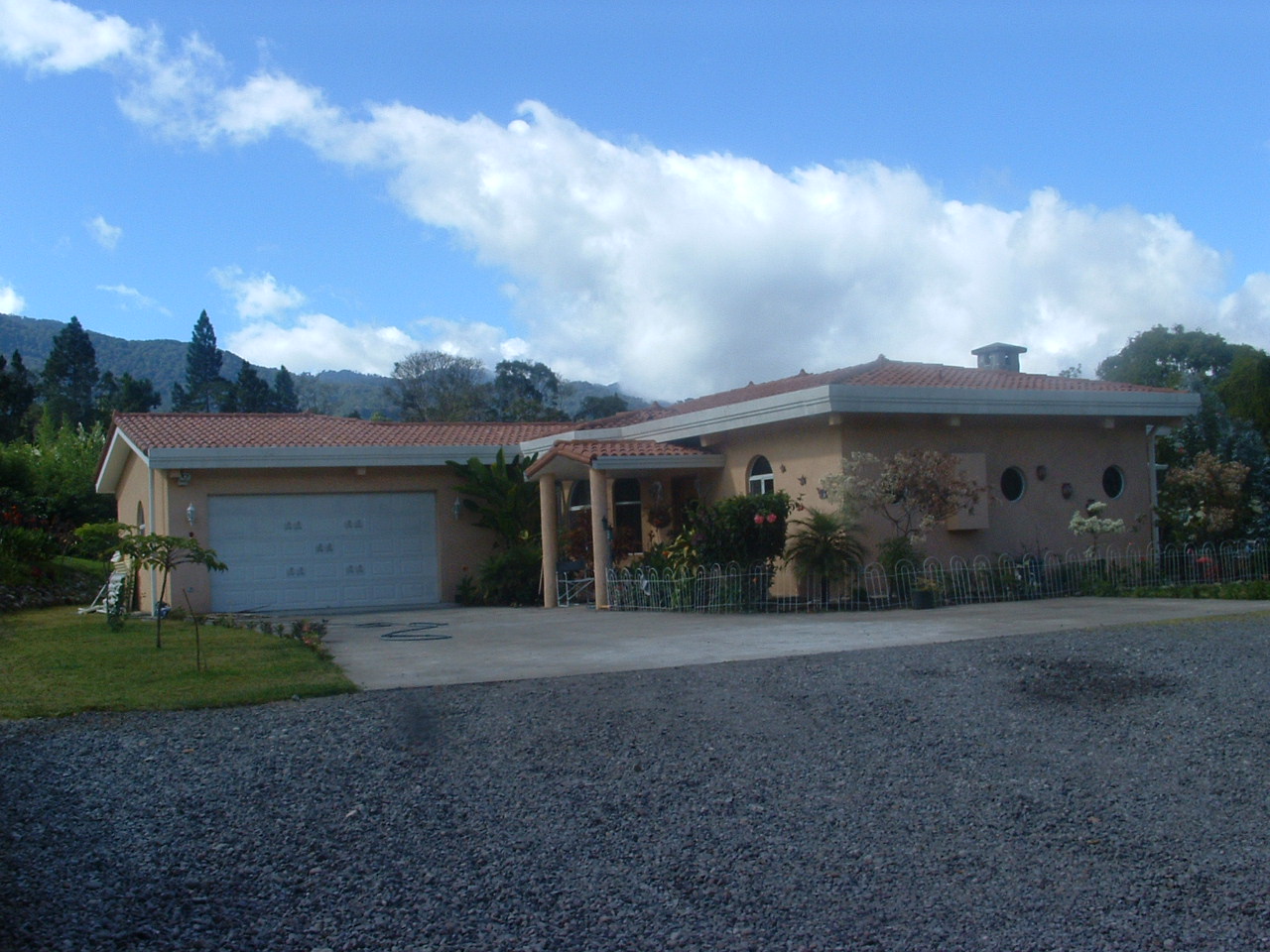 Great New Low Price! Boquete Mountain House & Guest House on Nearly 1 Hectare in Sought After El Salto - Furnishings Included photo 3