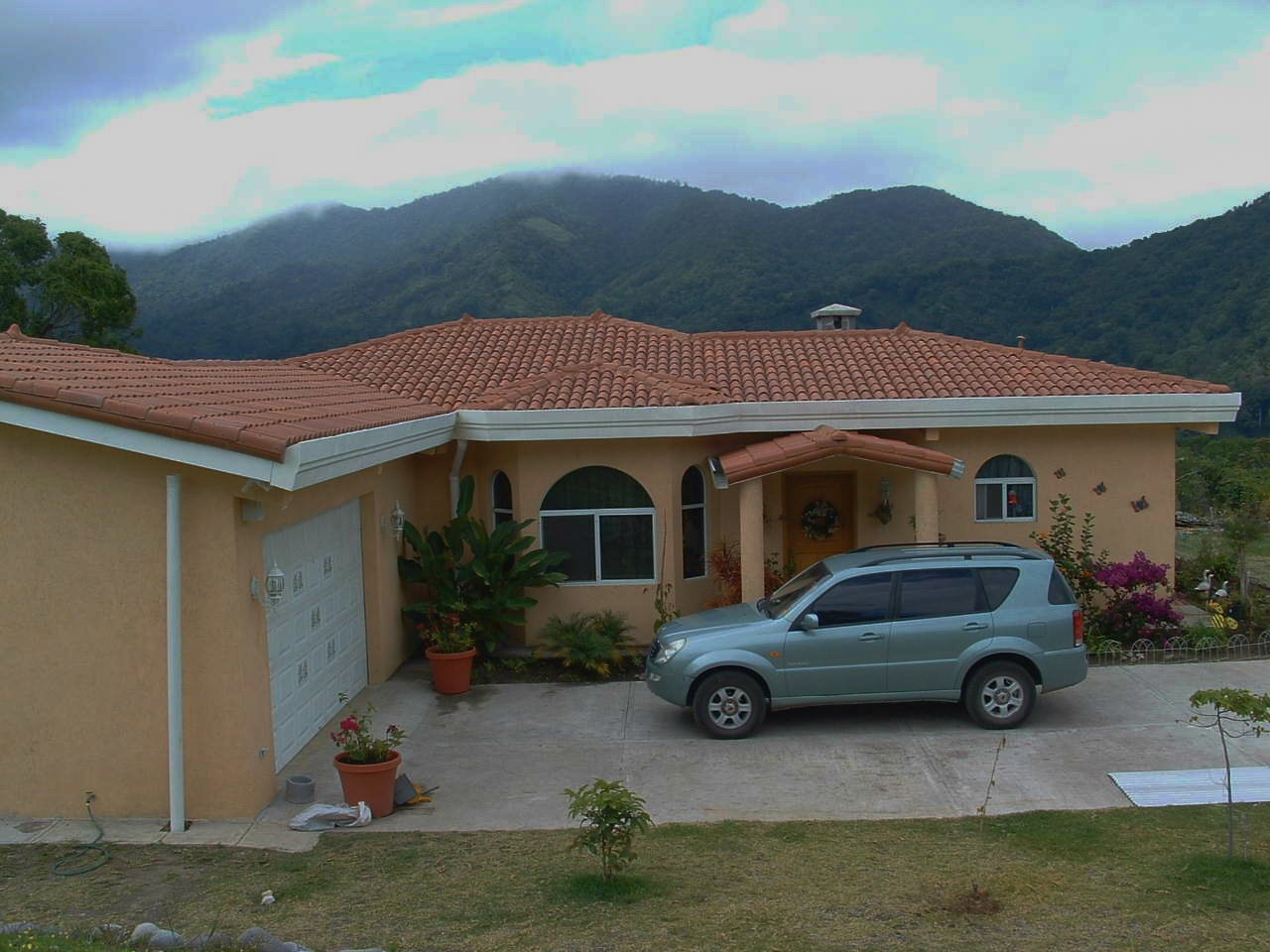 Great New Low Price! Boquete Mountain House & Guest House on Nearly 1 Hectare in Sought After El Salto - Furnishings Included photo 4