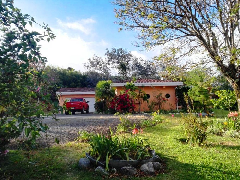 Great New Low Price! Boquete Mountain House & Guest House on Nearly 1 Hectare in Sought After El Salto - Furnishings Included photo 6