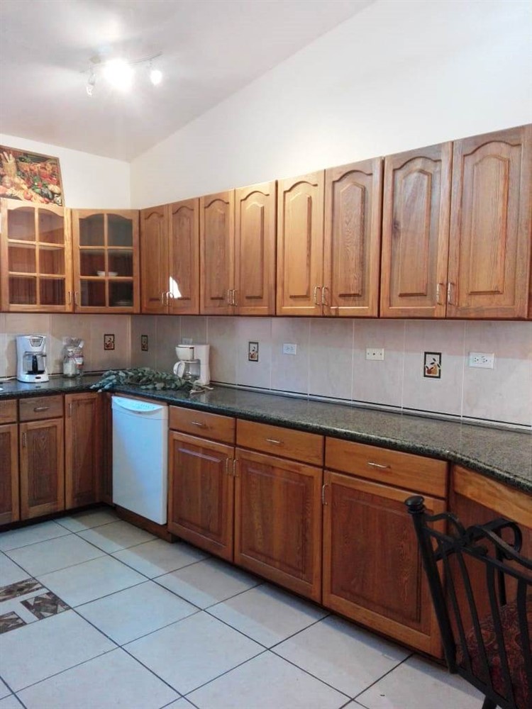 Great New Low Price! Boquete Mountain House & Guest House on Nearly 1 Hectare in Sought After El Salto - Furnishings Included photo 9