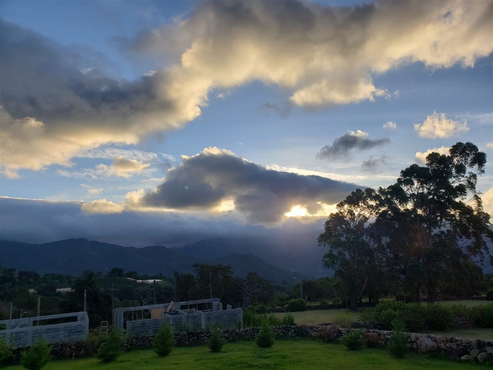 Sold by Casa Solution - High-Quality Modern House with Excellent Mountain Views in Volcancito, Boquete - Fully Furnished photo 5