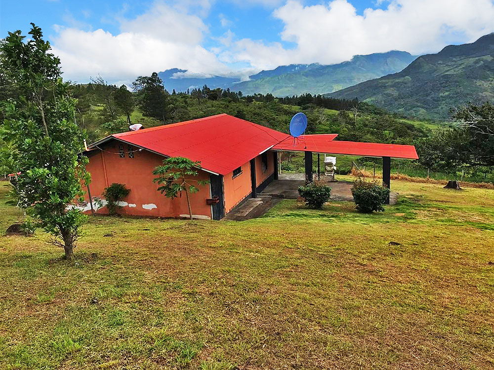 Huge Property Right Across From the Big New Hotel Horizonte with Casita Now For Sale - Enorme Propiedad Justo en Frente del Gran Nuevo Hotel Horizonte con Casita Ahora a la Venta