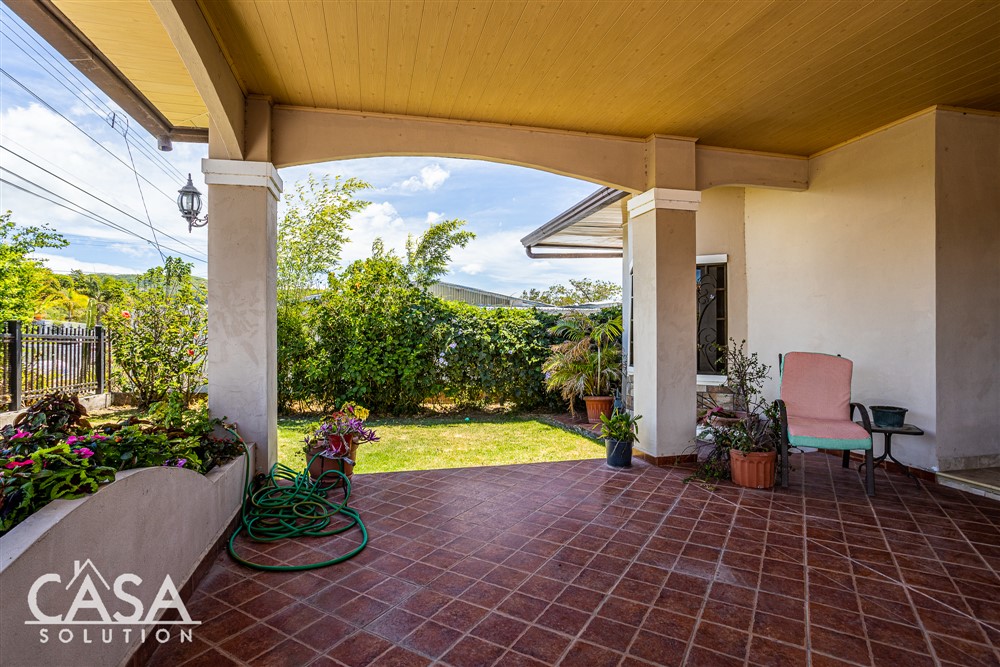 Widthrawn - Conveniently Located Lovely & Picturesque House for Sale in Alto Boquete, Chiriqui photo 4