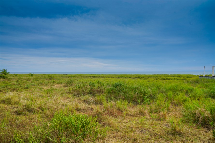 Large Ocean Lover's Lot with 40 Meters of Beachfront for Sale in Exclusive Section of Las Olas Gated Community in Panama photo 11