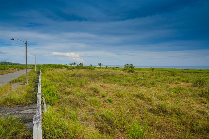 Large Ocean Lover's Lot with 40 Meters of Beachfront for Sale in Exclusive Section of Las Olas Gated Community in Panama photo 4
