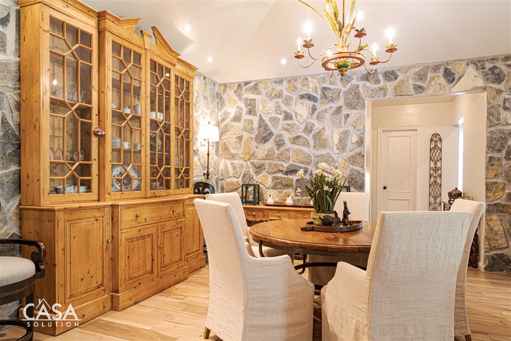 Featured in the New York Times in November 2020: Charming Home for Sale in Panamonte Estates, Downtown, Boquete, Panama – Casa con Encanto en Venta en Panamonte Estates, Centro de Boquete, Panamá photo 11