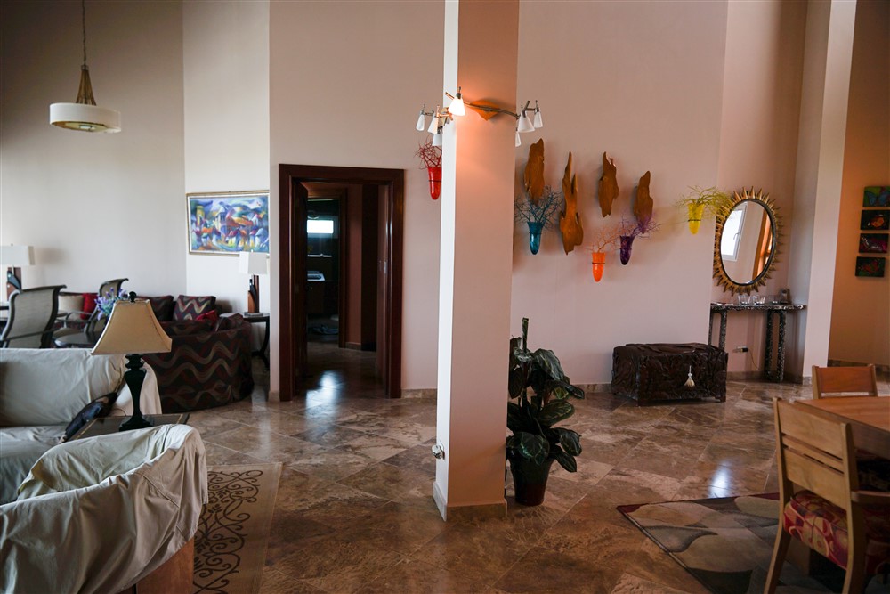 Sold by Casa Solution - Outstanding Large Beachfront House with Swimming Pool on 3,000 Square Meter Triple Lot in Las Olas Resort – Furnishings Included photo 11