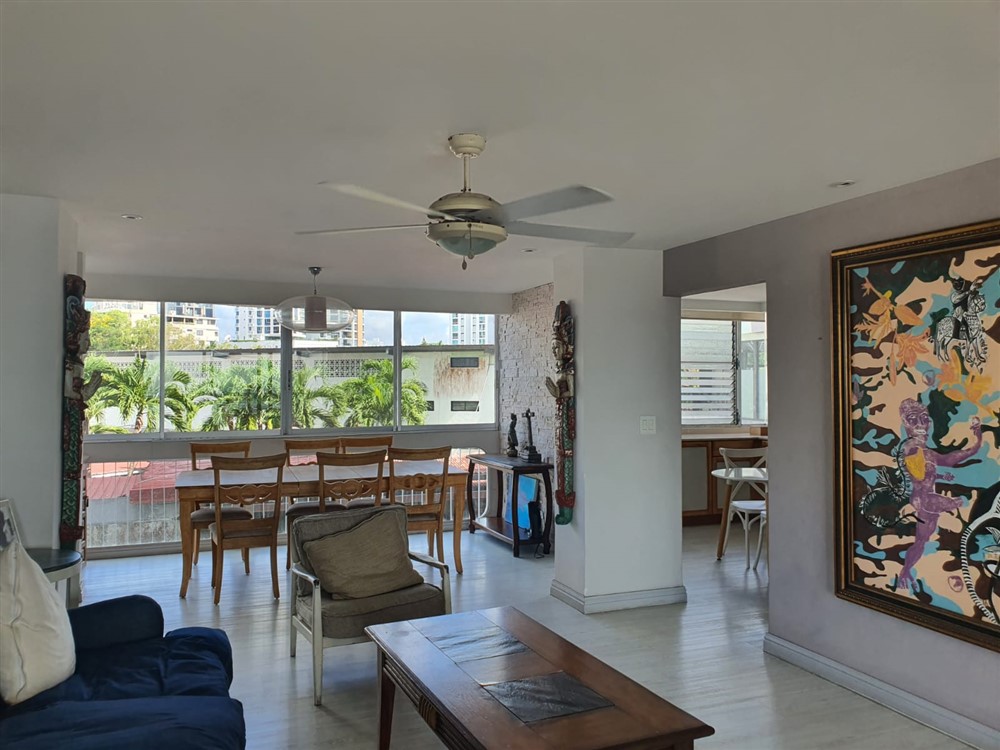 Off the Market by Owner - Spacious Oceanfront Four Bedroom Condo For Sale in Coco del Mar, Panama City, Panama photo 4