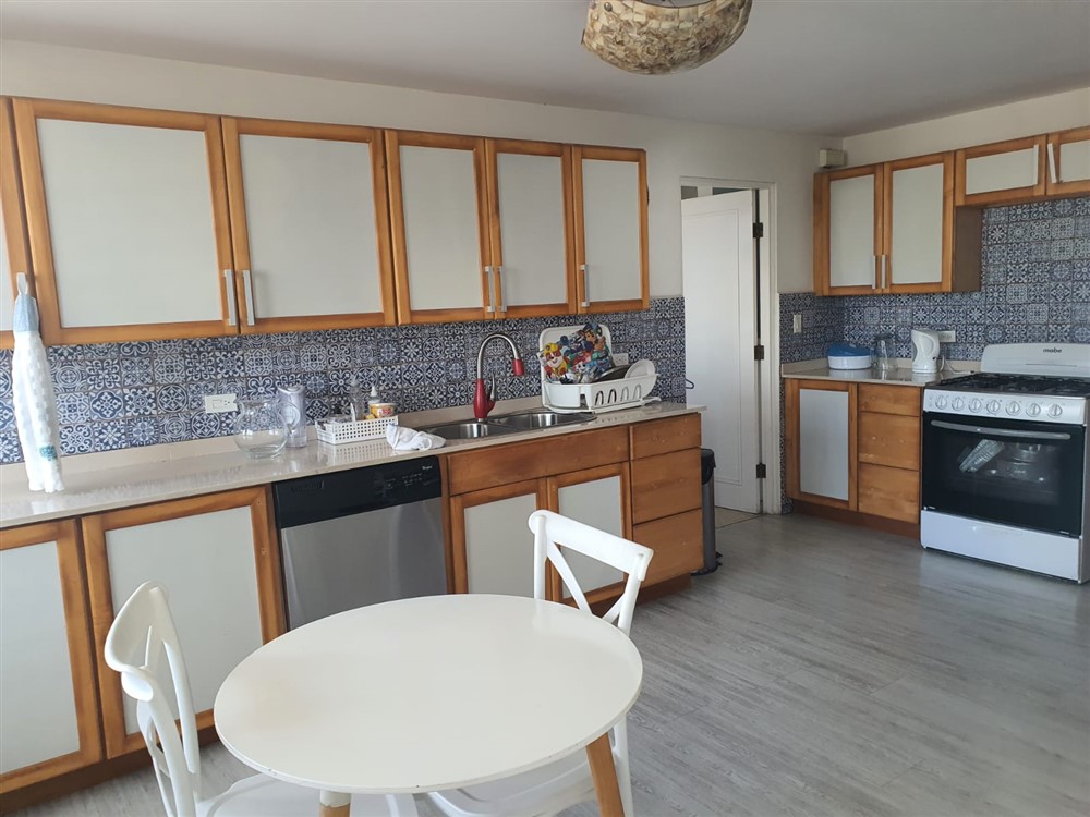 Off the Market by Owner - Spacious Oceanfront Four Bedroom Condo For Sale in Coco del Mar, Panama City, Panama photo 5