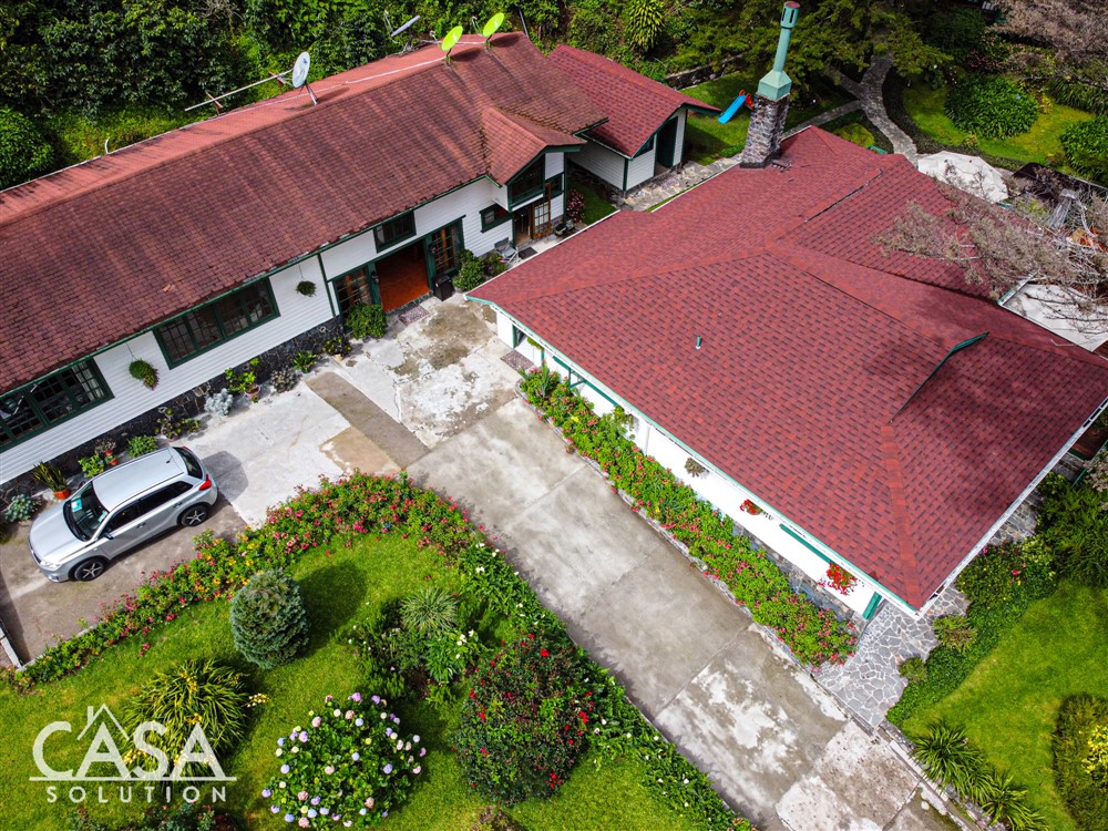 Withdrawn by Owner Truly Fabulous Mountain Residence Complex on a Full Hectare For Sale in Bambito, Cerro Punta, Chiriqui - Turnkey photo 2