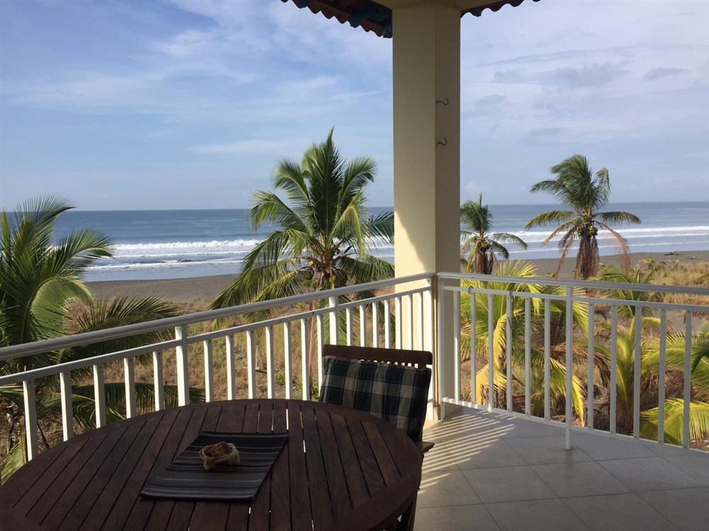 Under Contract - Great Price! Penthouse Condo in Las Olas Resort Condominiums. Panama - Furnishings included.