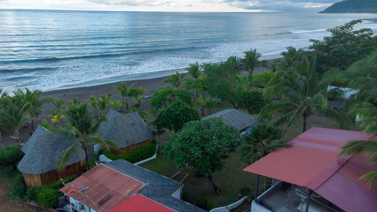 Beachfront Hotel For Sale In Cambutal, Los Santos Province – Right At The Surf! photo 3