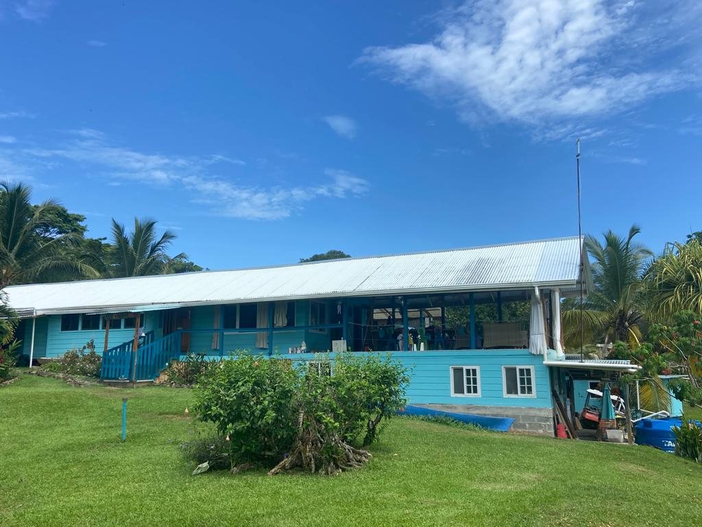 sold by owner - Caribbean Off Grid Oceanfront House on 10 Acres Of Land for Sale In Tierra Oscura, Bocas Del Toro - Turnkey photo 3
