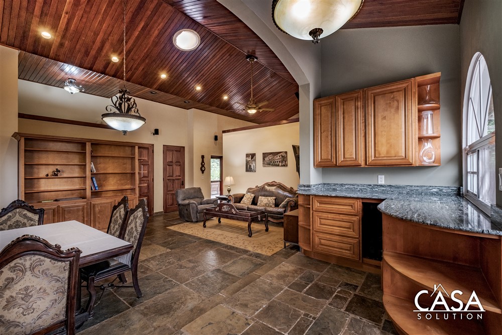 Luxuriously Elegant Home For Sale in Prestigious Valle Escondido Gated Community, Boquete, Panama – Turnkey Furnishing Included photo 6