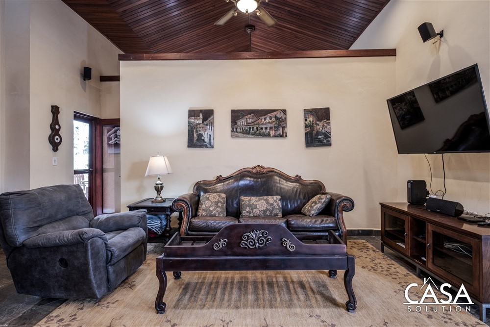 Luxuriously Elegant Home For Sale in Prestigious Valle Escondido Gated Community, Boquete, Panama – Turnkey Furnishing Included photo 7