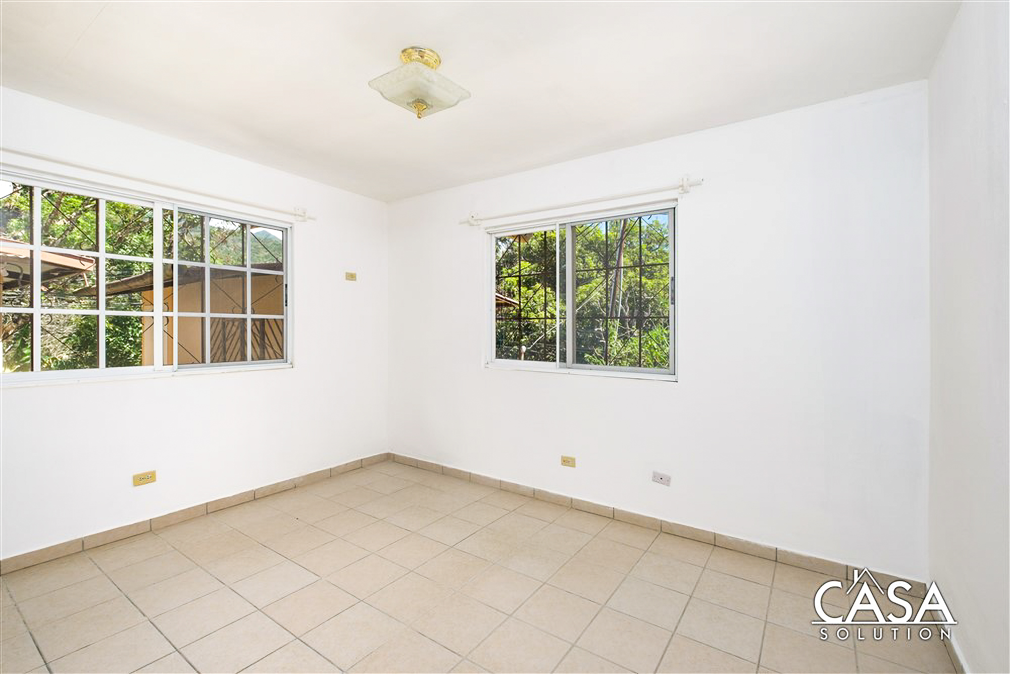 Truly Stunning Views Home for Sale Close to Downtown Boquete with Studio Apartment in Jaramillo, Boquete, Panama. photo 11