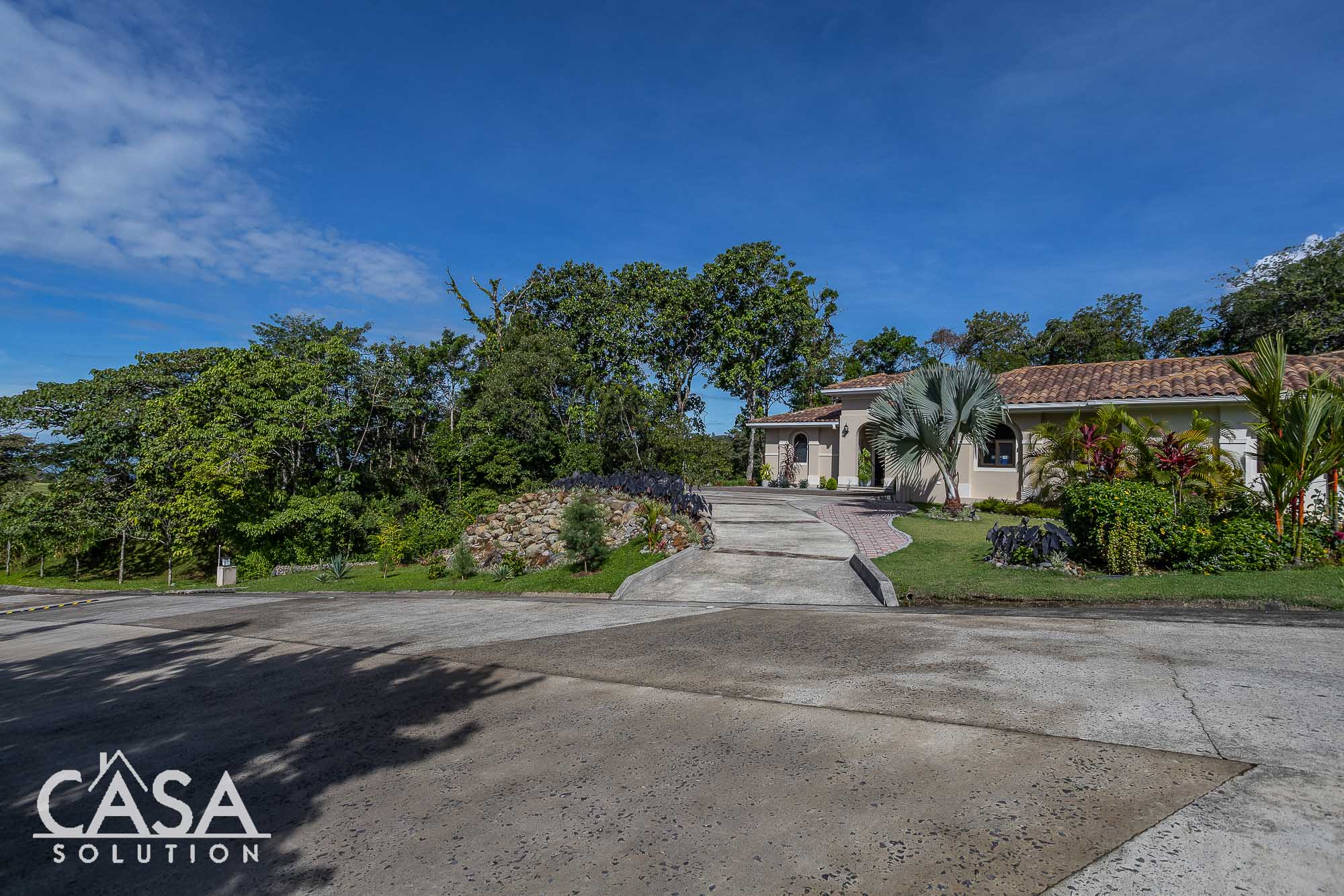 Sold by Casa Solution! Exquisite Lucero Retreat: Captivating Home with Pool and Mountain Views for Sale in Lucero Golf Community, Boquete, Panama photo 12