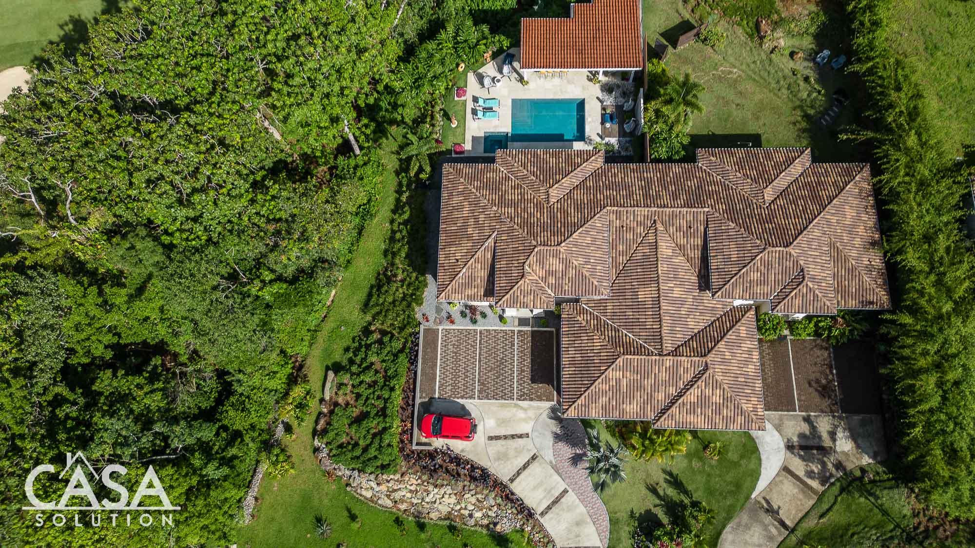 Sold by Casa Solution! Exquisite Lucero Retreat: Captivating Home with Pool and Mountain Views for Sale in Lucero Golf Community, Boquete, Panama photo 2