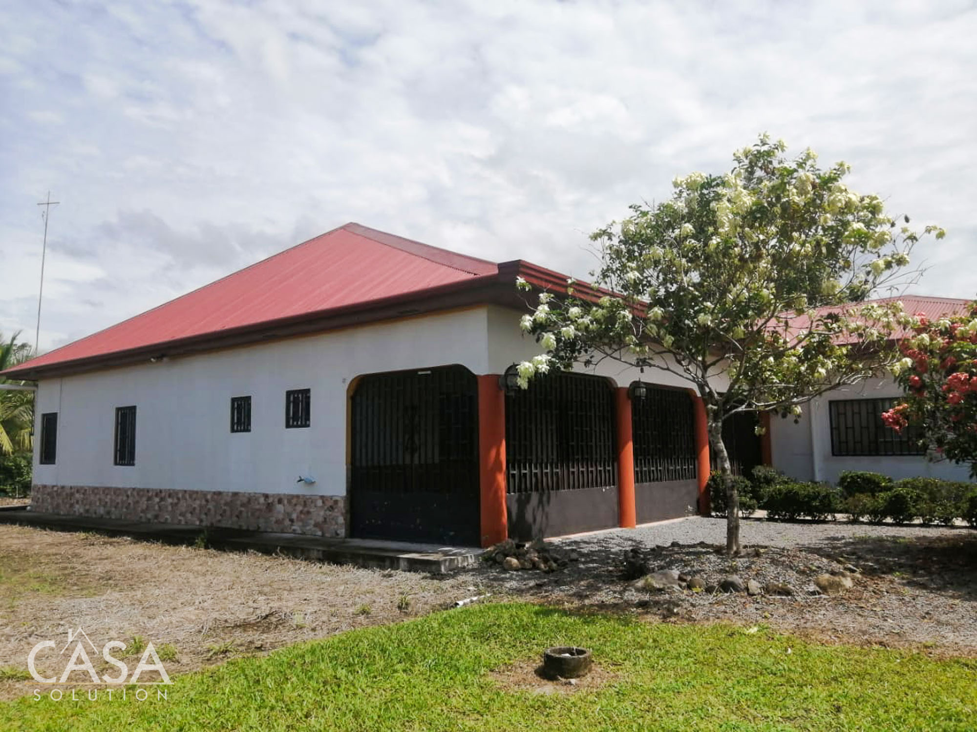 Withdrawn - Spacious Lot & Charming House with Fruit Trees and Chicken Coop for Sale in Boqueron, Chiriqui, Panama photo 5