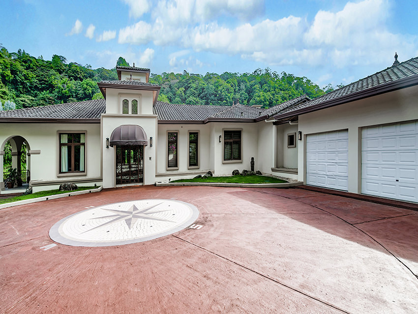 Sold by Casa Solution!! Exquisite 14,500 Sq. Ft. Estate Home for Sale in Valle Escondido, Boquete's Premier Community - One of The Most Spectacular Homes in Boquete photo 3