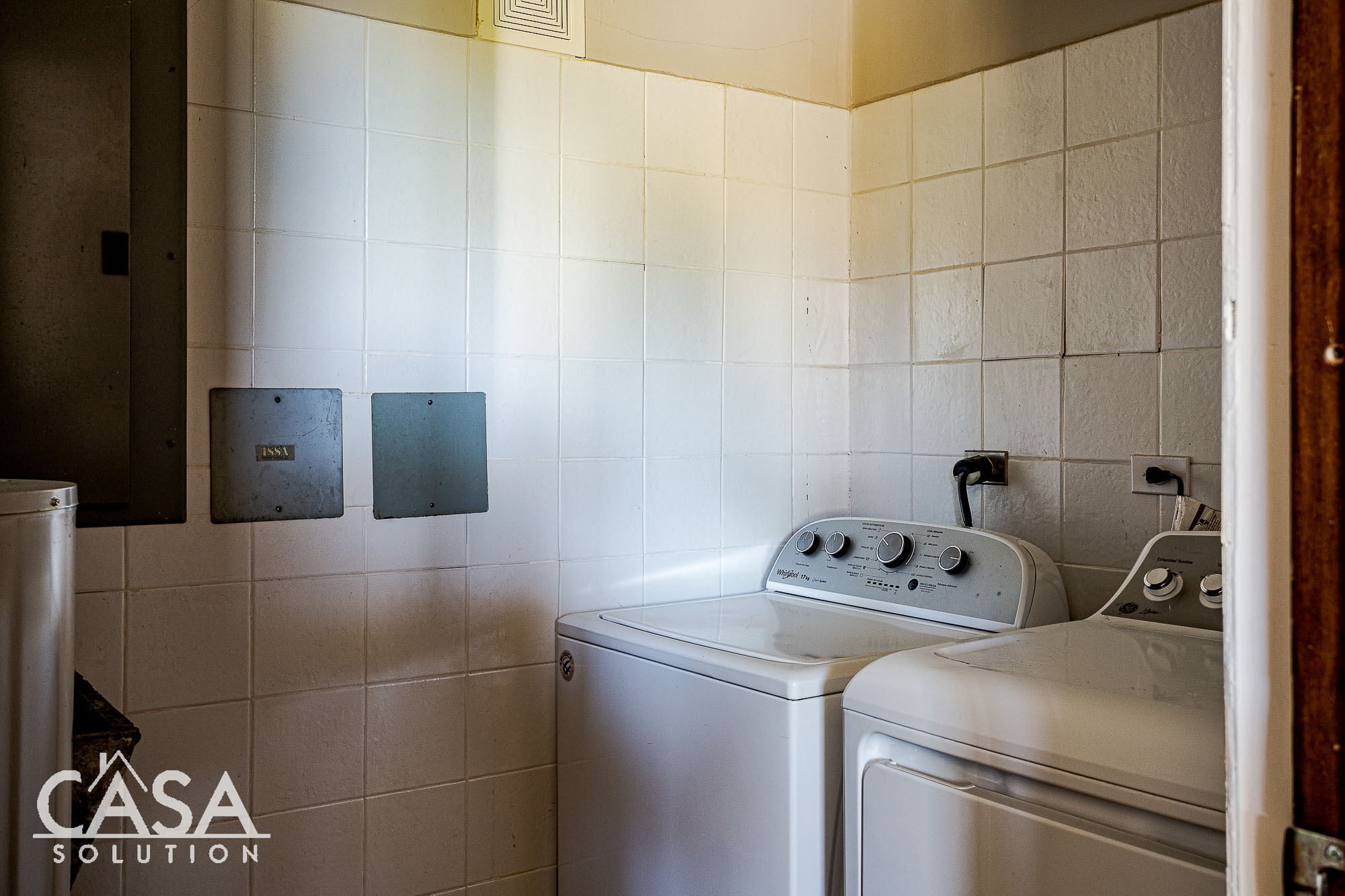 LOVELY GROUND FLOOR CONDOMINIUM WITH BEAUTIFUL PRIVATE GARDEN IN BOQUETE COUNTRY CLUB photo 6