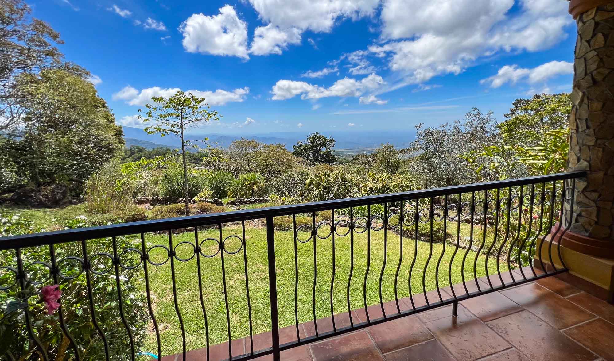Price Reduction! Boquete View Home for Sale, A Boquete Mountain Bliss Retreat on 2.5 Acres in Jaramillo, Boquete, Chiriqui photo 2