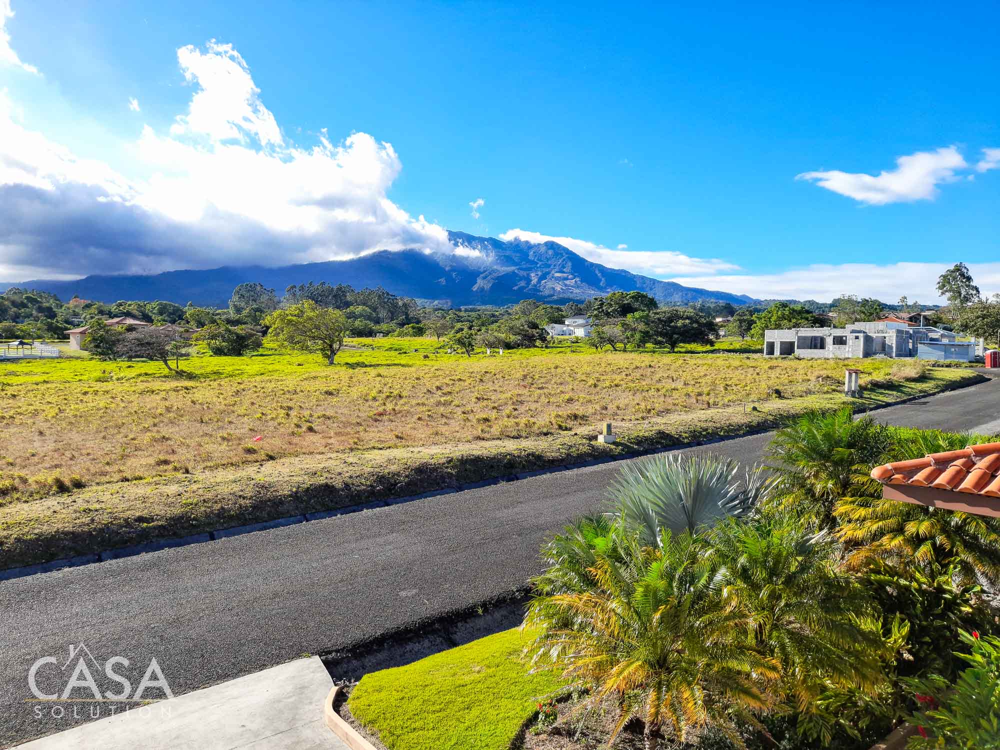 Spectacular Home for sale in Boquete Country Club with stunning views of Volcan Barú & Chiriqui mountains - Turnkey Included - New Listing photo 2