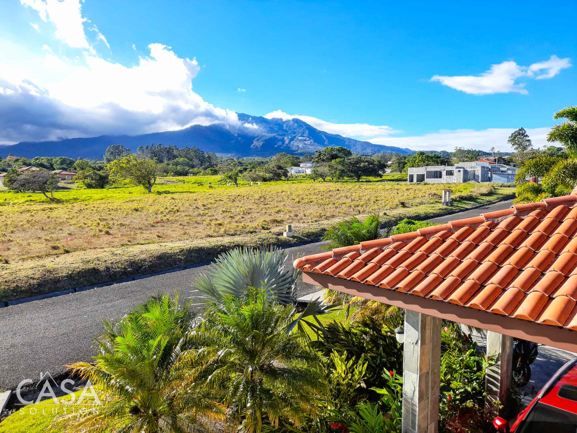 Spectacular Home for sale in Boquete Country Club with stunning views of Volcan Barú & Chiriqui mountains - Turnkey Included - New Listing photo 3