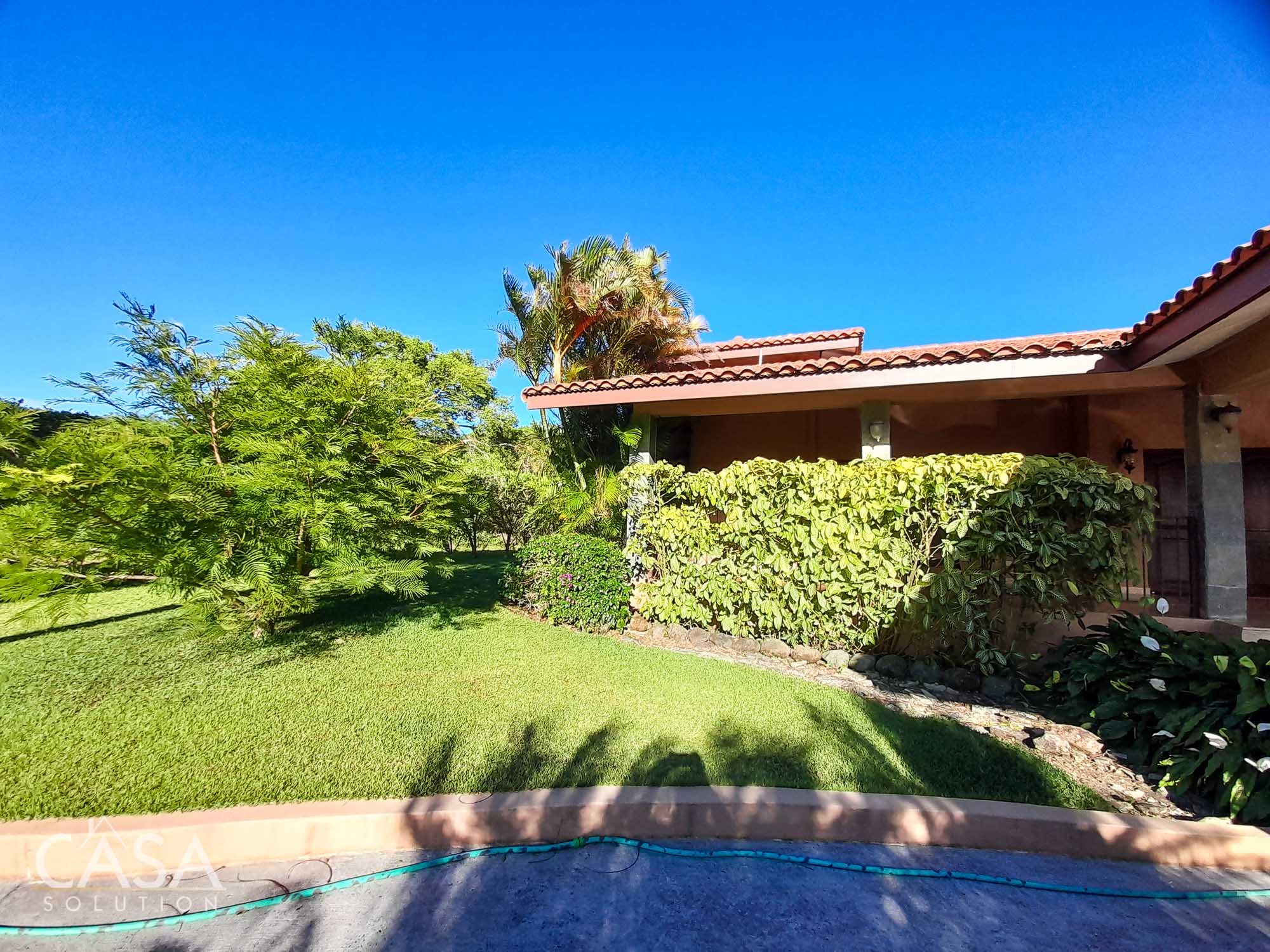 Spectacular Home for sale in Boquete Country Club with stunning views of Volcan Barú & Chiriqui mountains - Turnkey Included - New Listing photo 8