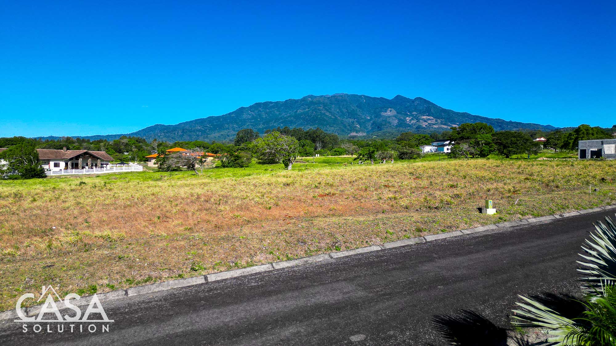 Spectacular Home for sale in Boquete Country Club with stunning views of Volcan Barú & Chiriqui mountains - Turnkey Included - New Listing photo 12