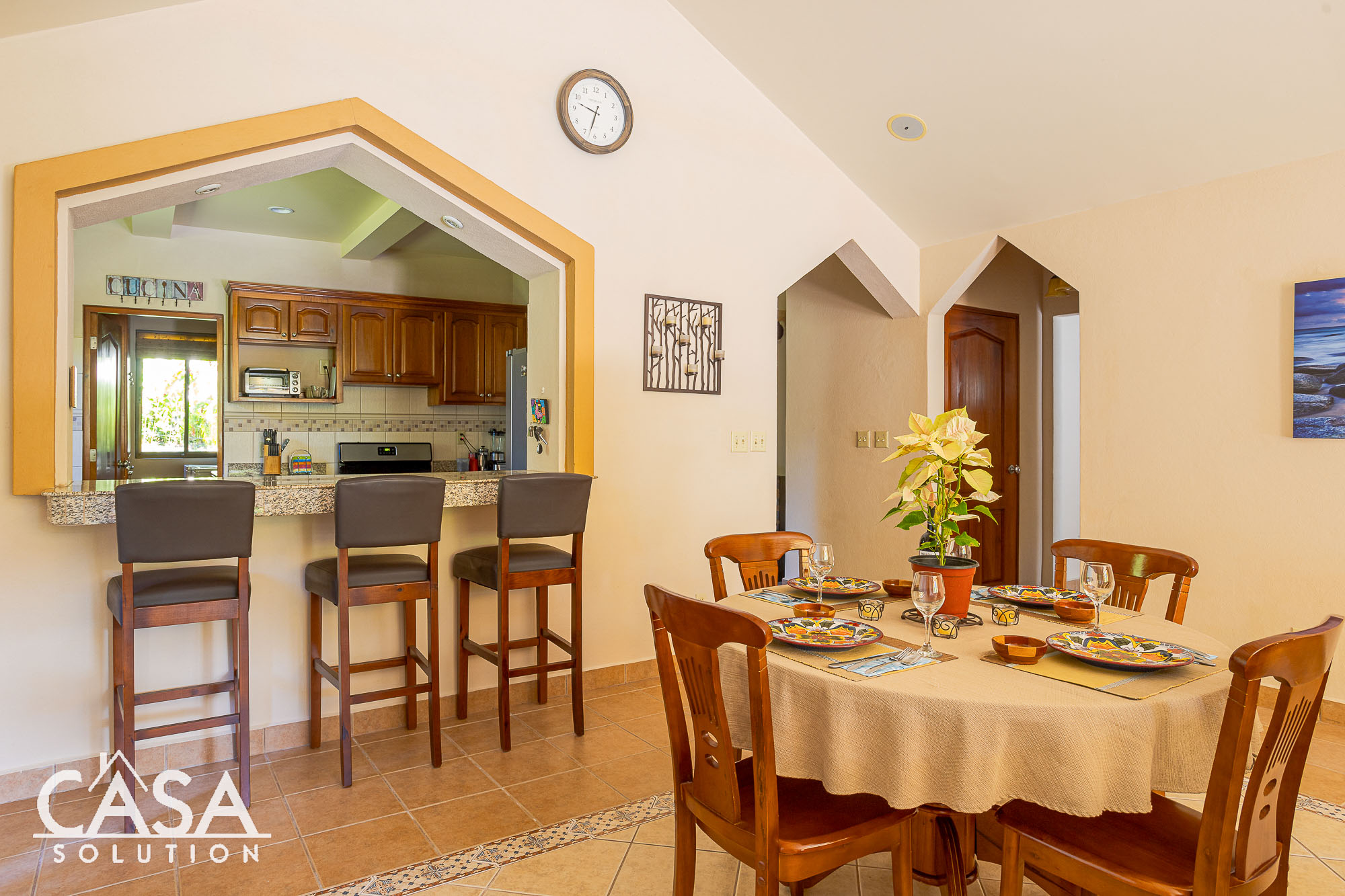 Price Reduction! Beautiful Fully Furnished House for Sale in Alto Lino, Boquete, Chiriqui. Meticulously Crafted Home with Mountain Views, Outdoor Oasis, Versatile Living Spaces, and Convenient Amenities photo 7
