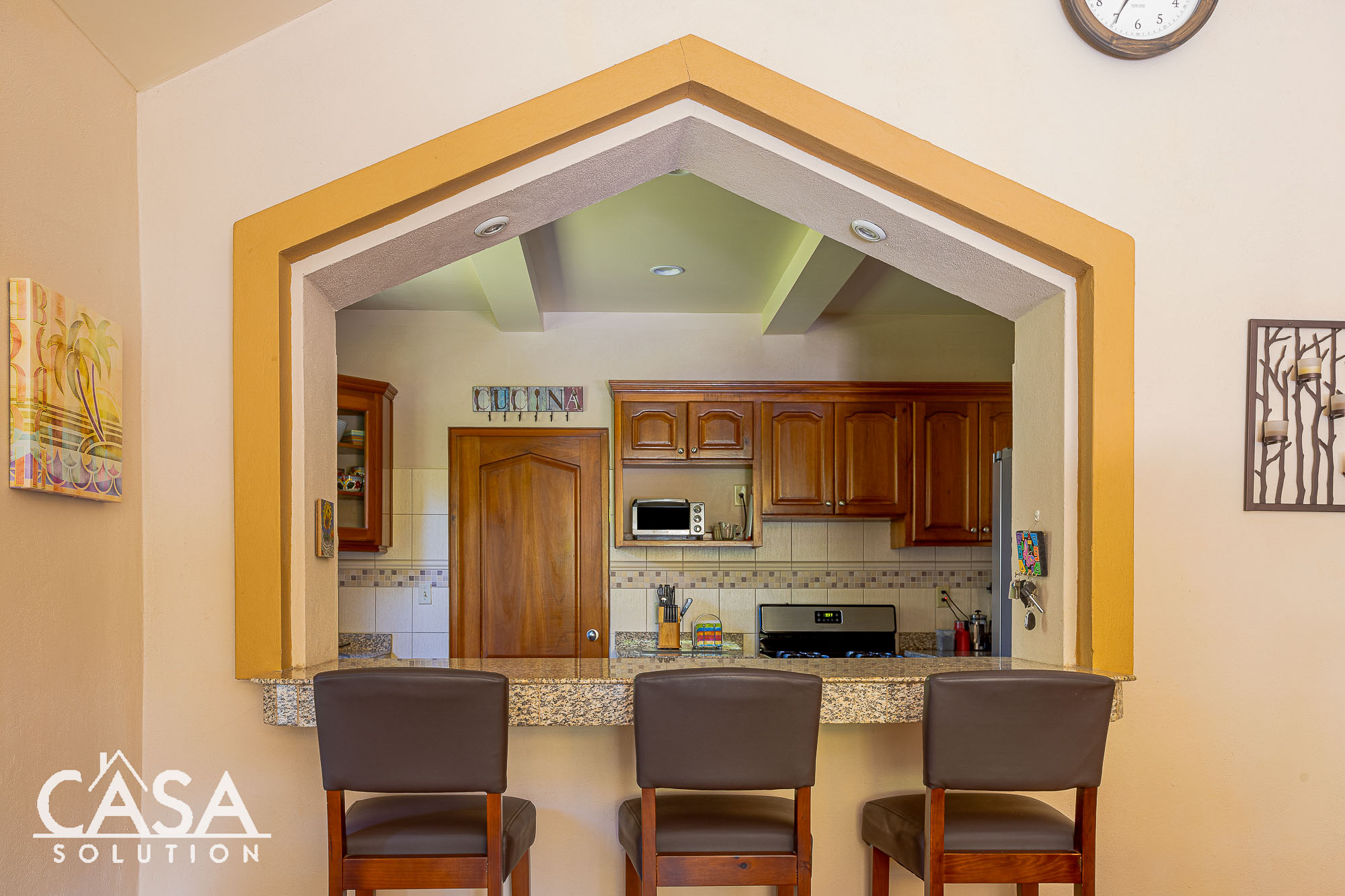 Price Reduction! Beautiful Fully Furnished House for Sale in Alto Lino, Boquete, Chiriqui. Meticulously Crafted Home with Mountain Views, Outdoor Oasis, Versatile Living Spaces, and Convenient Amenities photo 9