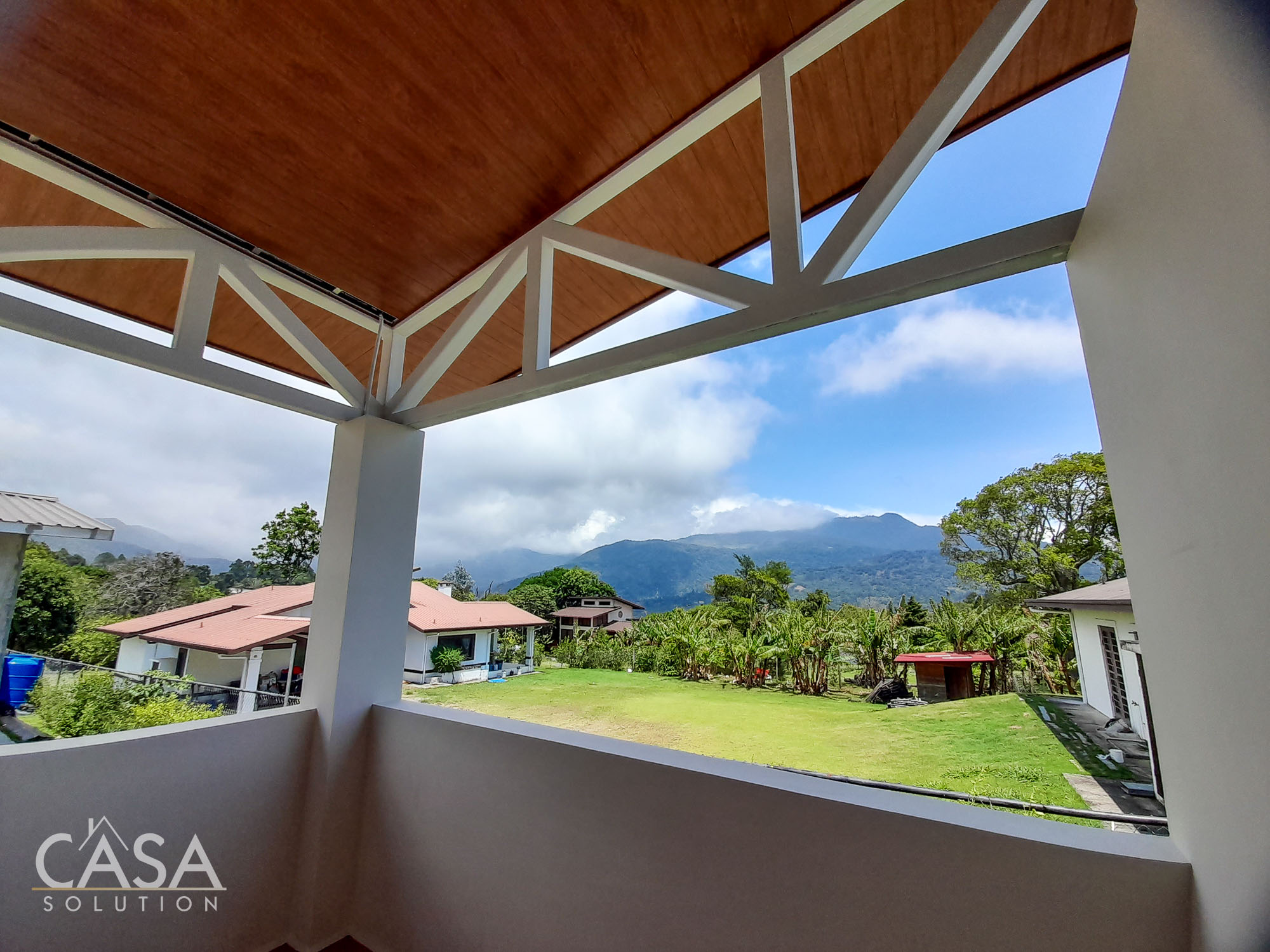 Sold by Casa Solution! Newly built 2-bedroom Home with Guest Apartment in Volcancito, Boquete. Enjoy mountain views, and income potential 10 minutes from downtown