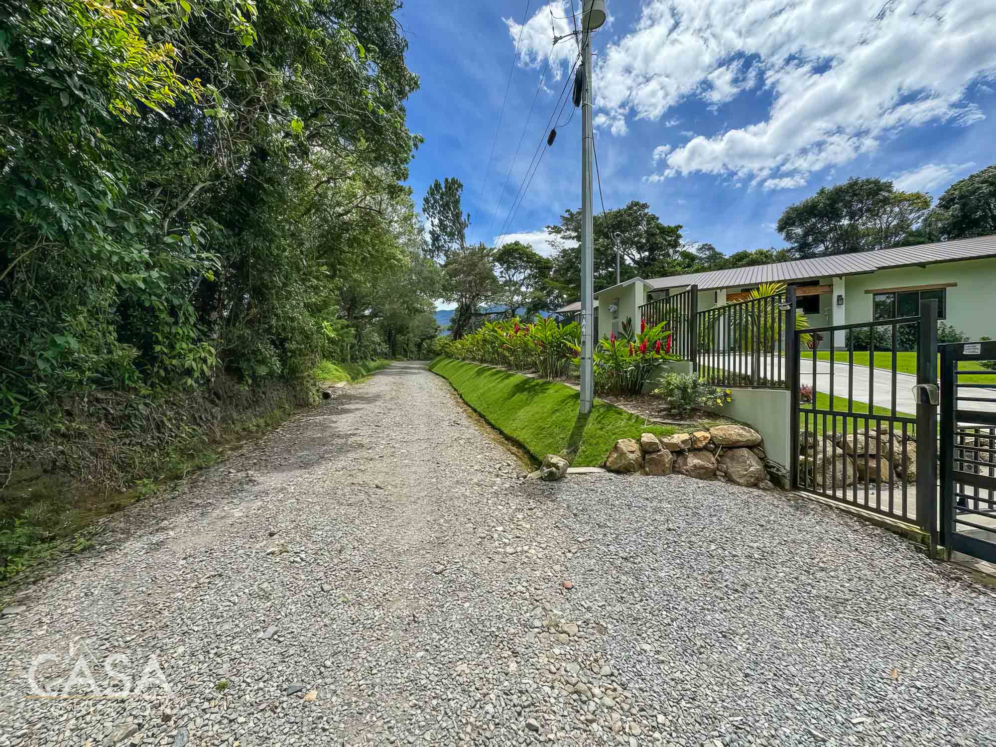 Sold by Casa Solution! Stunning home for sale in Palmira, Boquete, Chiriqui with mountain views, lush gardens, and modern amenities photo 2
