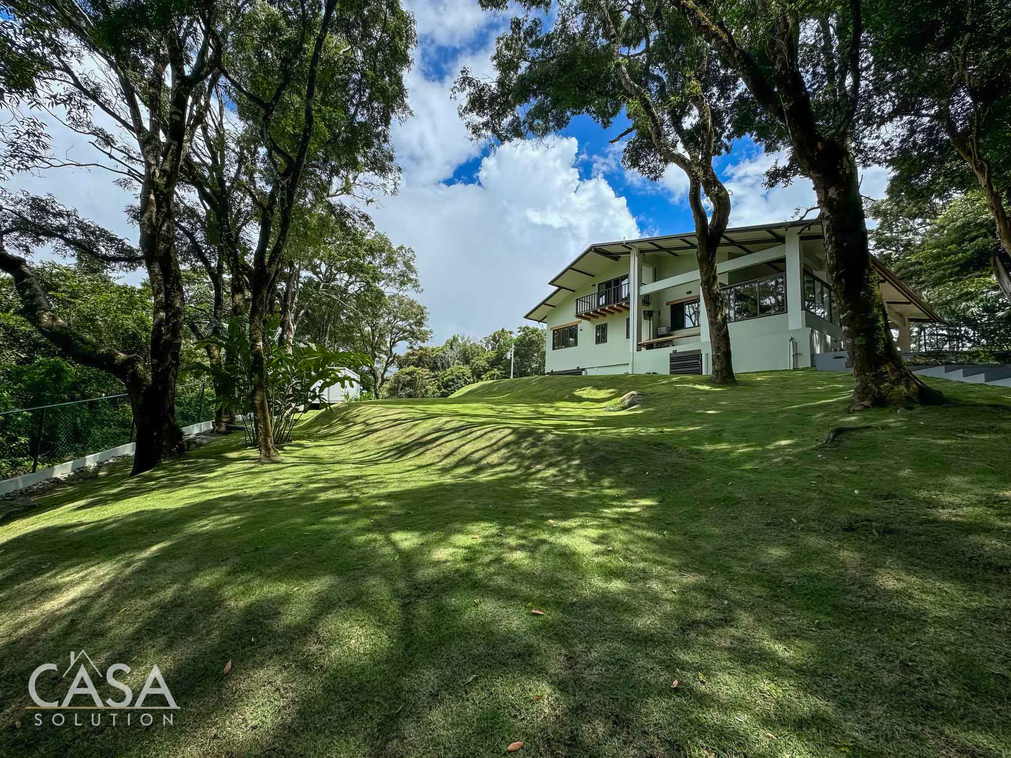 Sold by Casa Solution! Stunning home for sale in Palmira, Boquete, Chiriqui with mountain views, lush gardens, and modern amenities photo 3