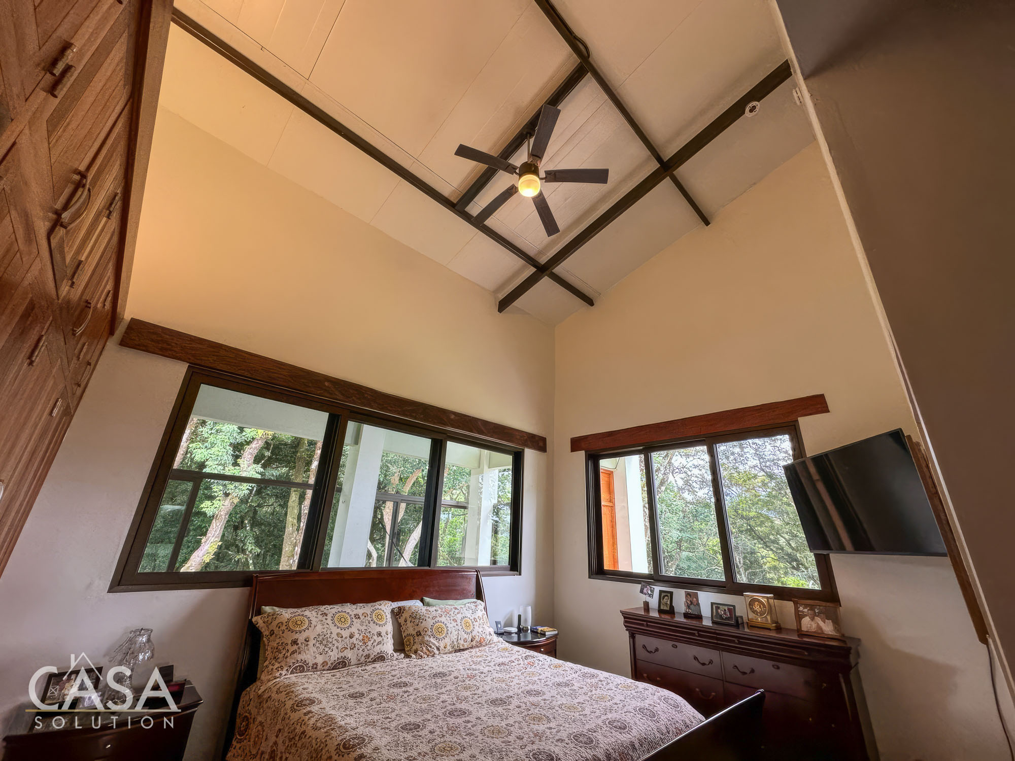 Sold by Casa Solution! Stunning home for sale in Palmira, Boquete, Chiriqui with mountain views, lush gardens, and modern amenities photo 4