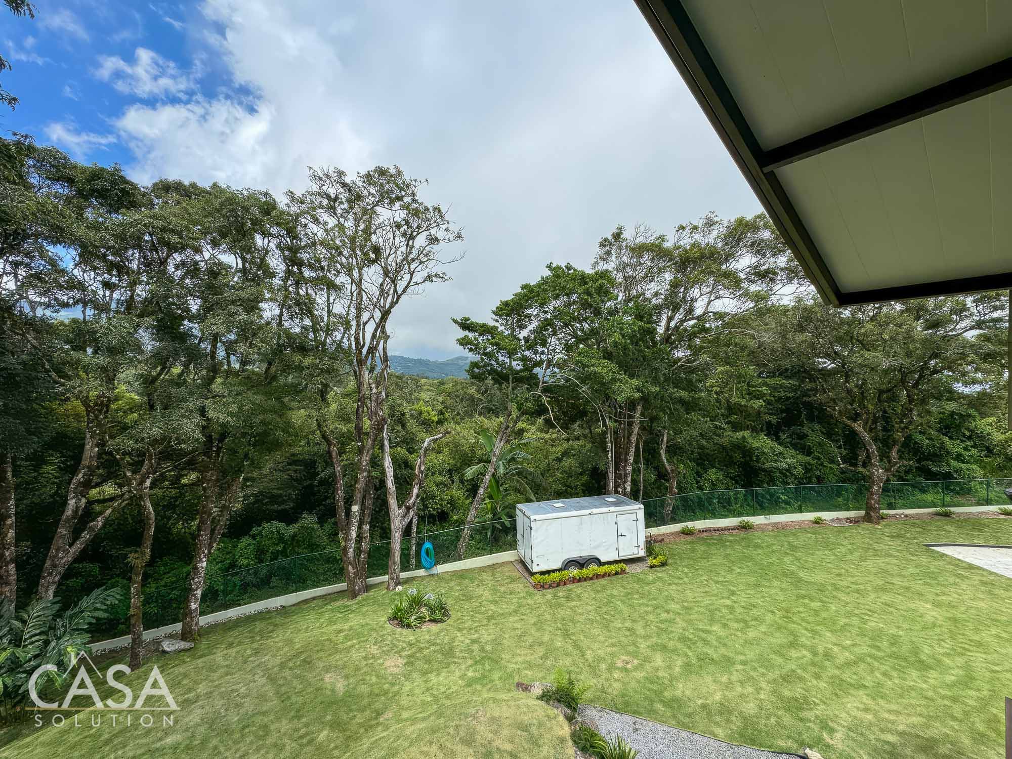 Sold by Casa Solution! Stunning home for sale in Palmira, Boquete, Chiriqui with mountain views, lush gardens, and modern amenities photo 9